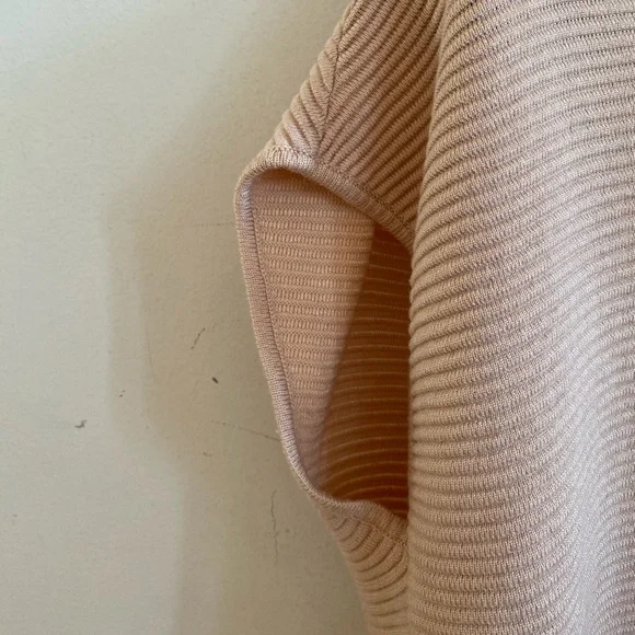 Dynamite Pink Open-Back Sweater - Picture 5 of 6